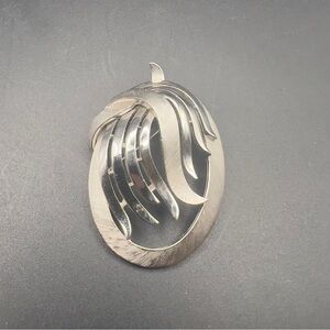 Vtg Signed Crown Trifari Brooch Shiny Bushed Silver Tone Oval Swirl Abstract